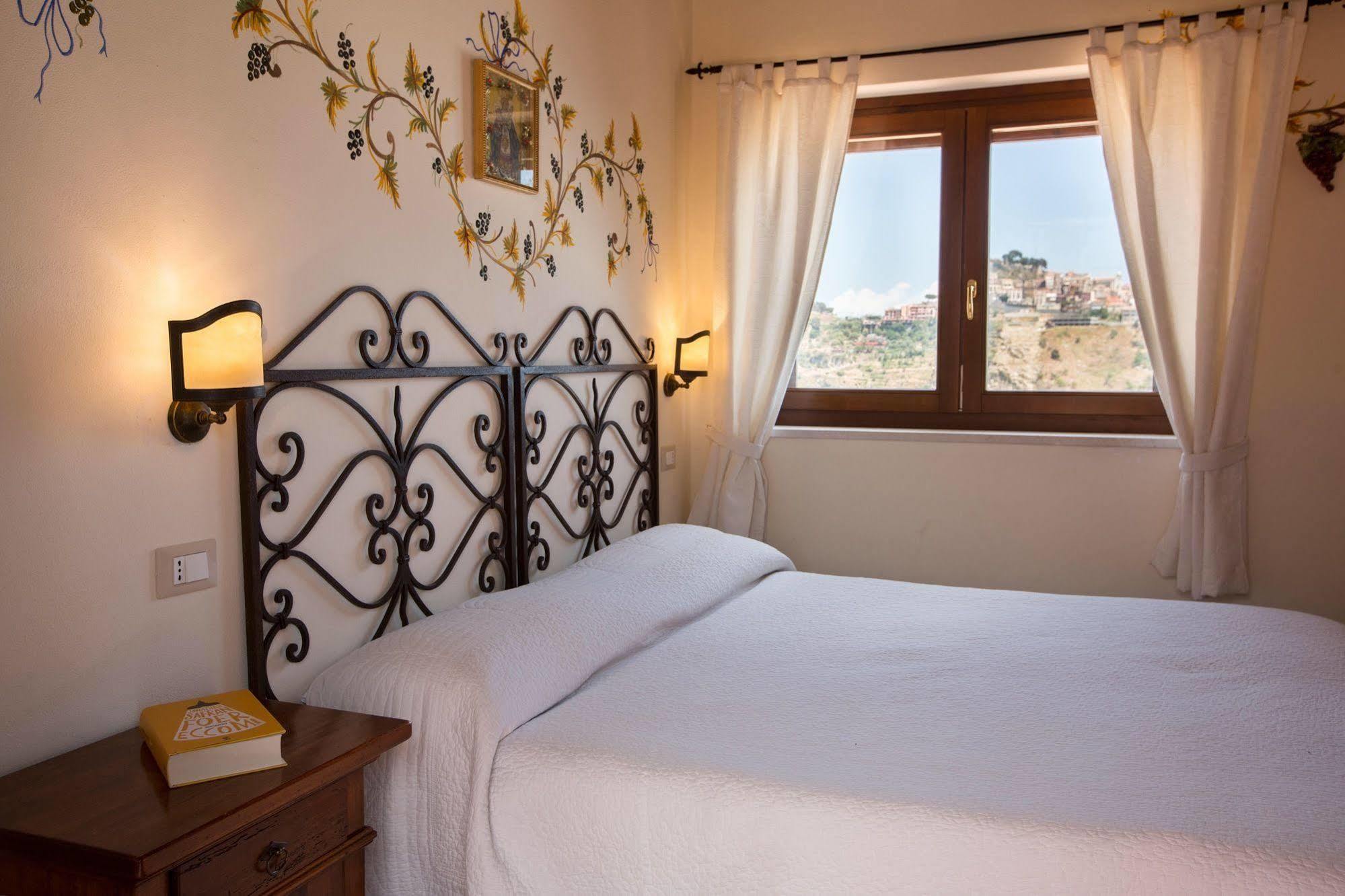 Il Casale Di Caterina Hotel Таормина Екстериор снимка