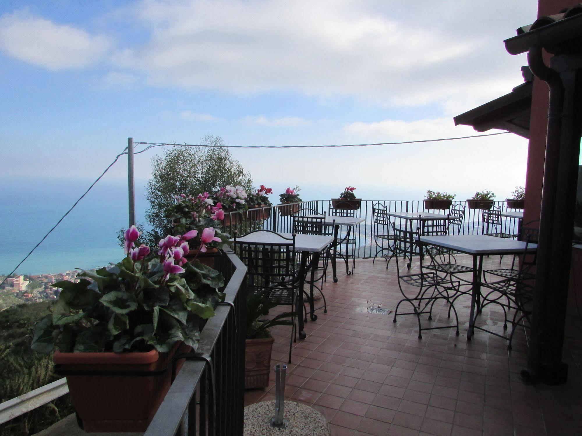 Il Casale Di Caterina Hotel Таормина Екстериор снимка