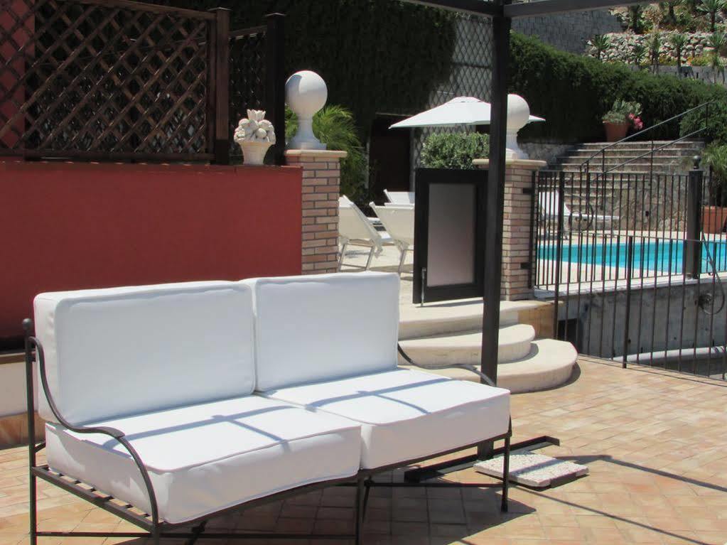 Il Casale Di Caterina Hotel Таормина Екстериор снимка