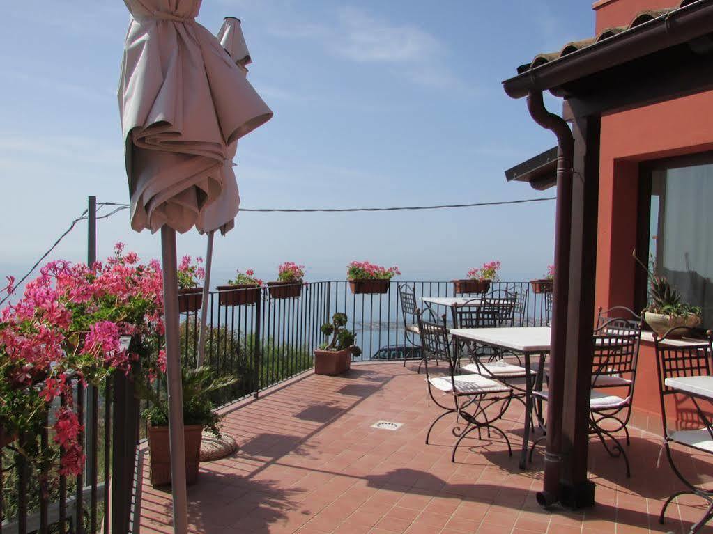 Il Casale Di Caterina Hotel Таормина Екстериор снимка