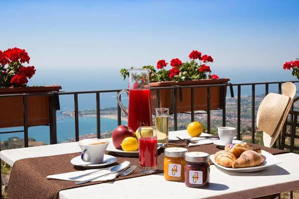 Il Casale Di Caterina Hotel Таормина Екстериор снимка